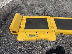 Intercomp AC30-60 rental scale system with platforms, ramps, and stoppers